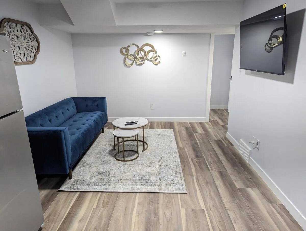 Cozy Luxury Guesthouse Retreat Edmonton